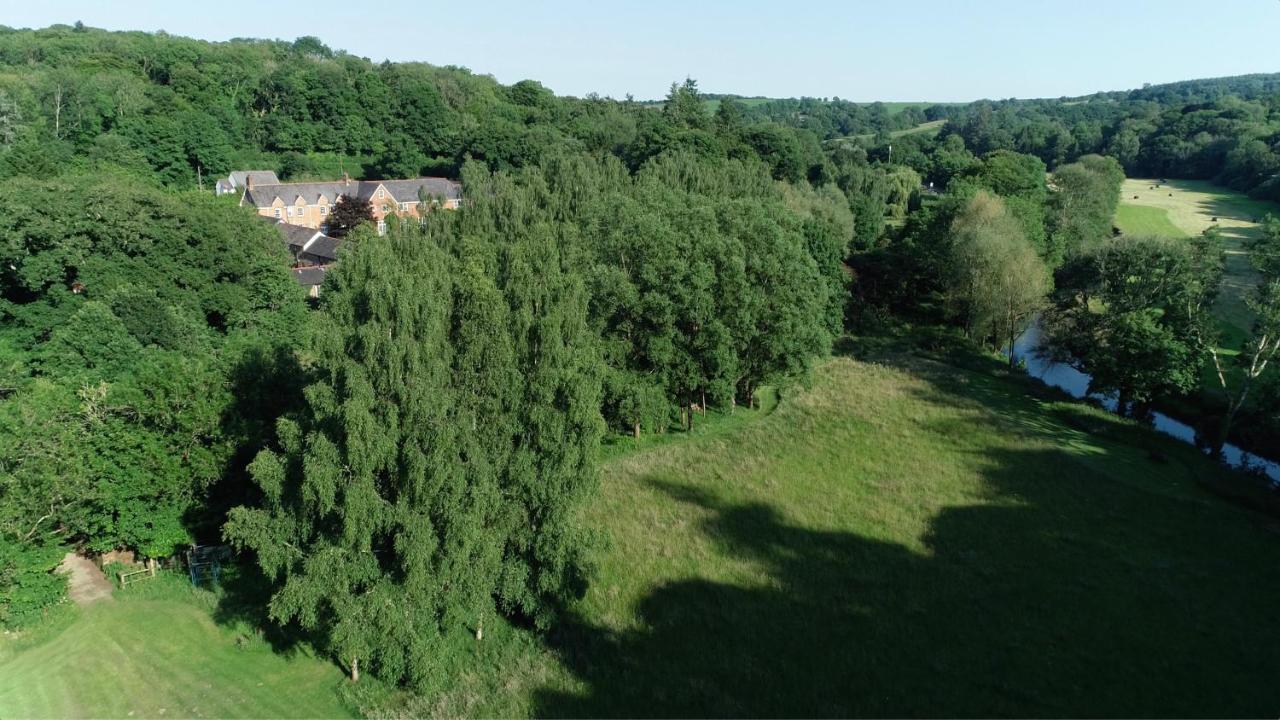 Fox & Hounds Country Hotel Chulmleigh Esterno foto