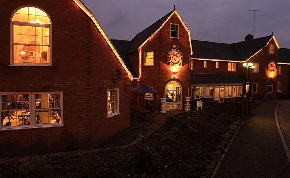 Fox & Hounds Country Hotel Chulmleigh Esterno foto