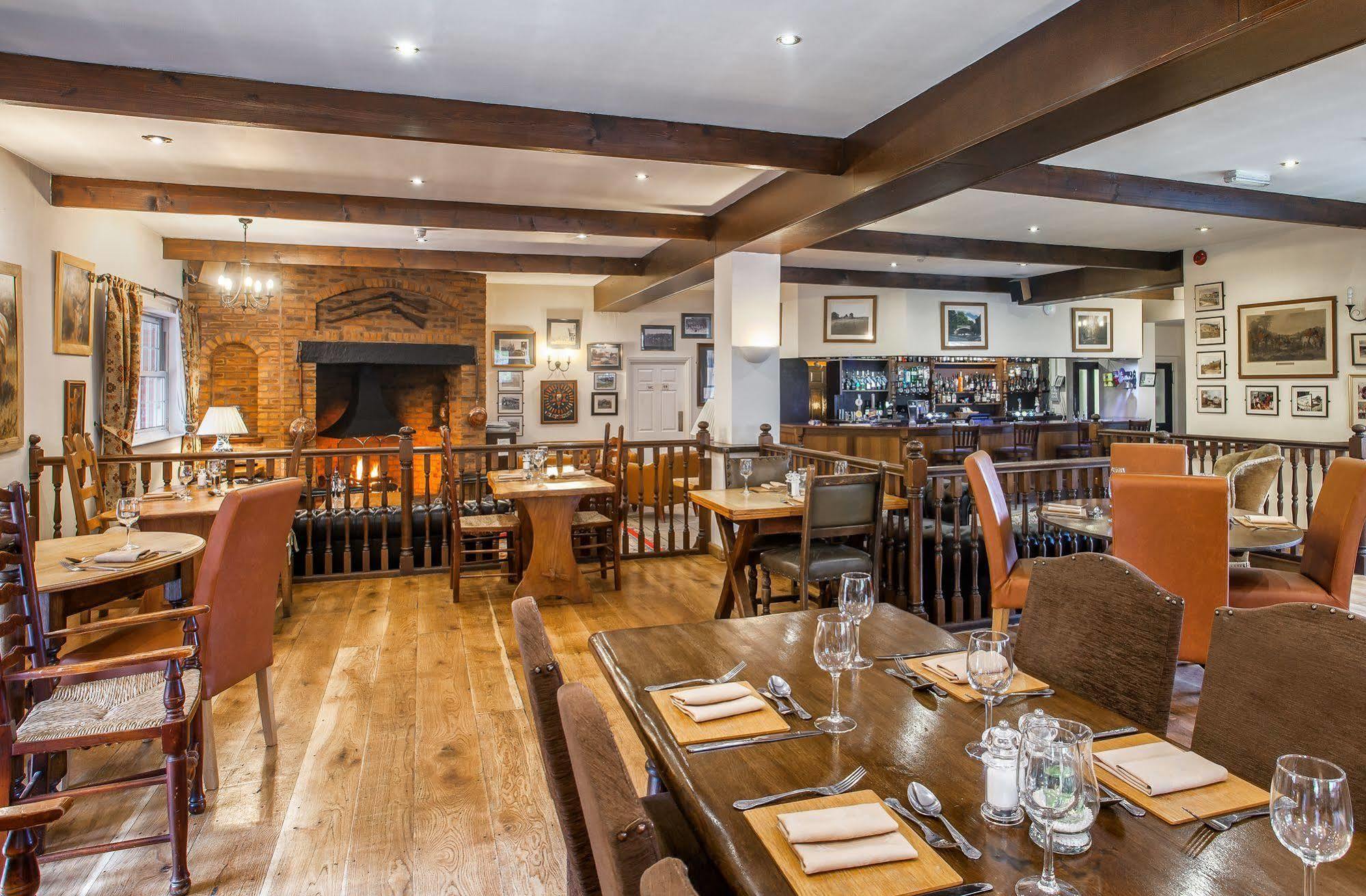 Fox & Hounds Country Hotel Chulmleigh Esterno foto