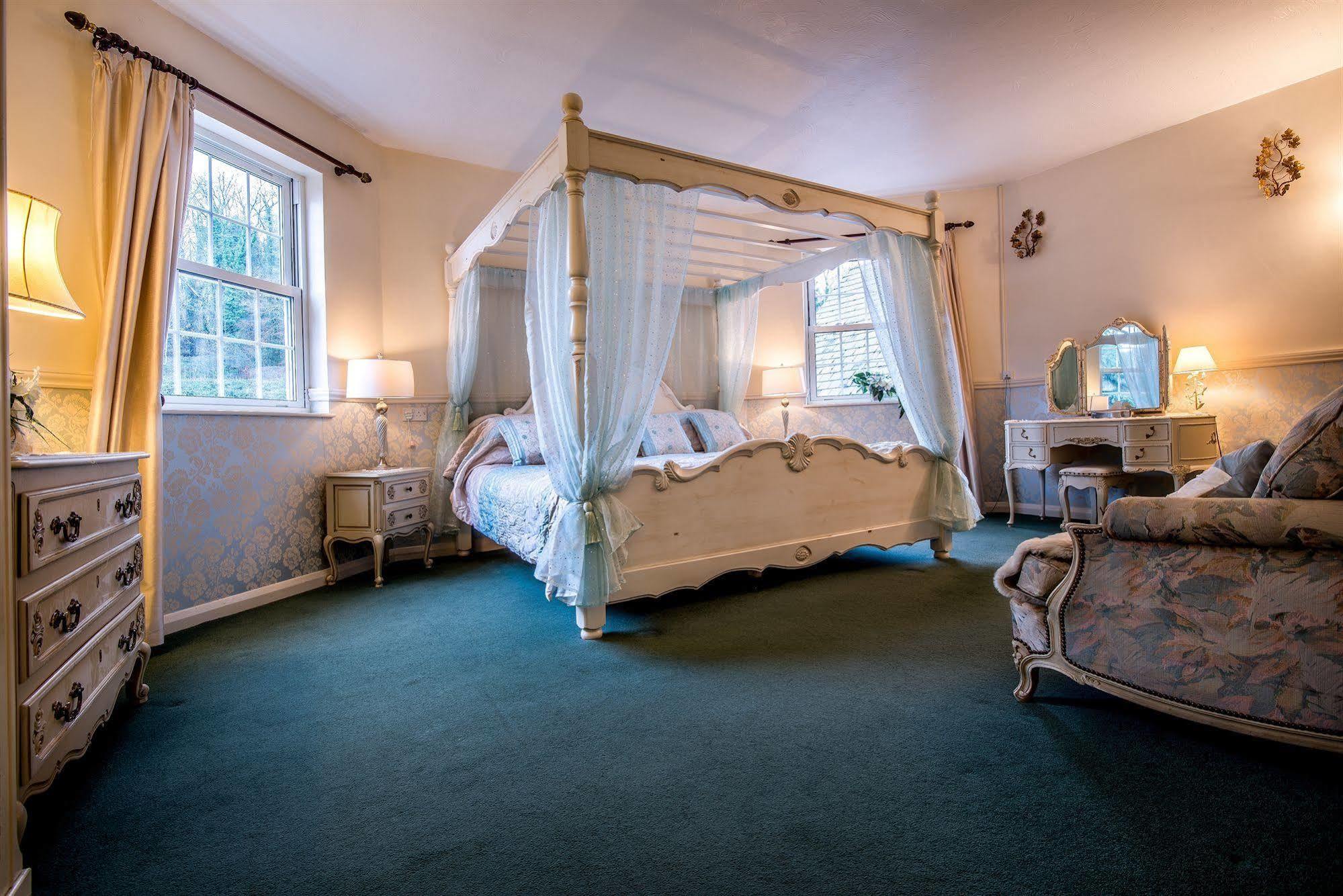 Fox & Hounds Country Hotel Chulmleigh Esterno foto